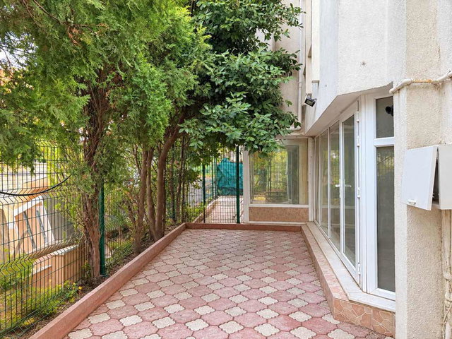 BÜYÜKÇEKMECE CELALIYE SITE İÇERISINDE TADILATLI YAZLIK VILLA