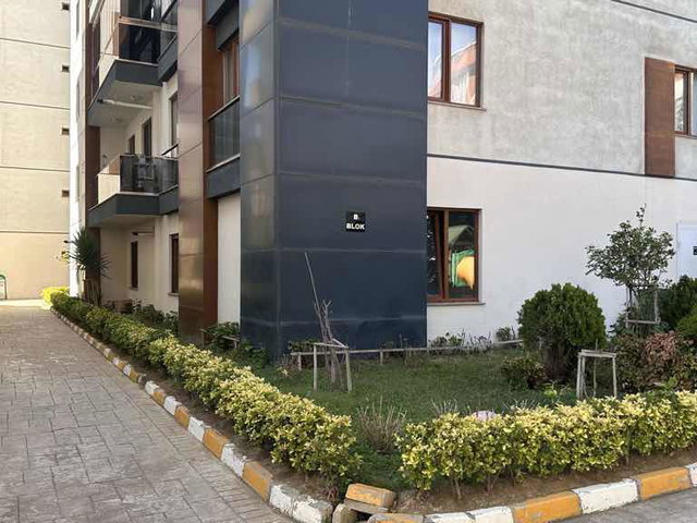 PENDİK METRO DURAĞI YÜRÜME FERMAN PARK SİTESİNDE MANZARALI SATILIK 3+1