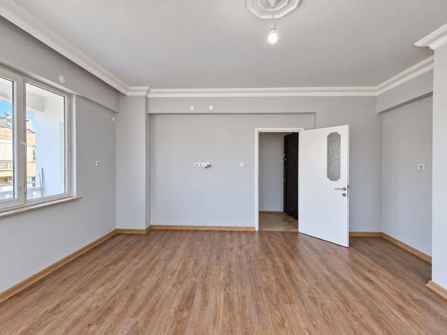 DOĞU GARAJININ MERKEZİNDE 1+1 KİRALIK DAİRE