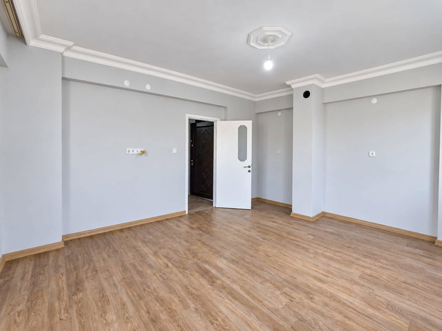 DOĞU GARAJININ MERKEZİNDE 1+1 KİRALIK DAİRE