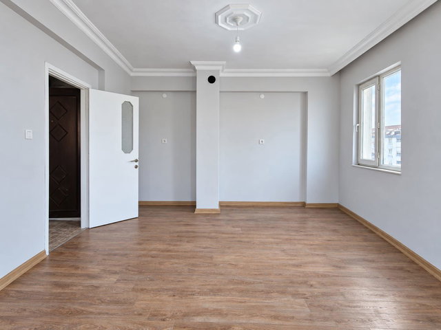 DOĞU GARAJININ MERKEZİNDE 1+1 KİRALIK DAİRE