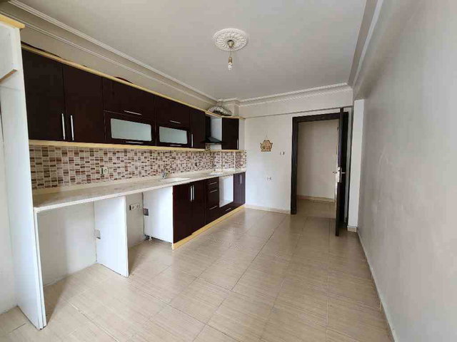 DAMLA GÜR'DEN TRAMVAYA YAKIN KREDİYE UYGUN SATILIK 3+1 DAİRE