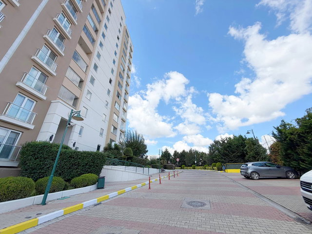 AVRUPA KONUTLARI ISPARTAKULE 2 ARA KAT FULL EŞYALI KİRALIK 1+1