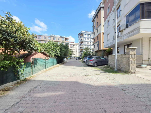 ÇEKMEKÖY ÇATALMEŞE SATILIK 2+1 DUBLEKS SİTE İÇİNDE 40M² BAHÇELİ
