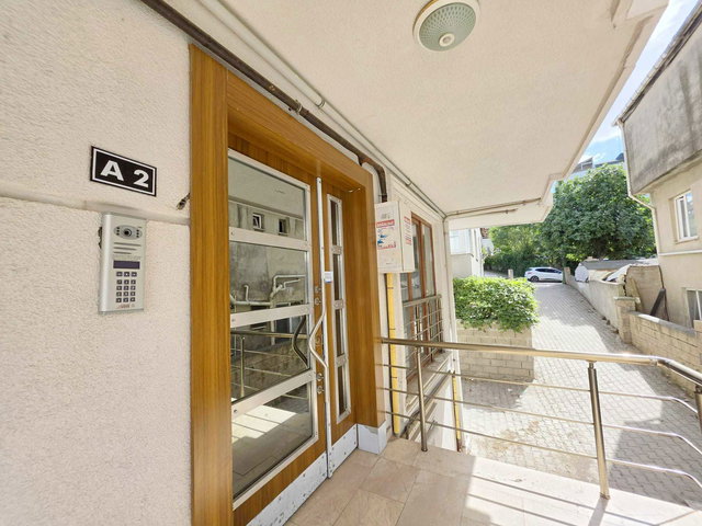 ÇEKMEKÖY ÇATALMEŞE SATILIK 2+1 DUBLEKS SİTE İÇİNDE 40M² BAHÇELİ