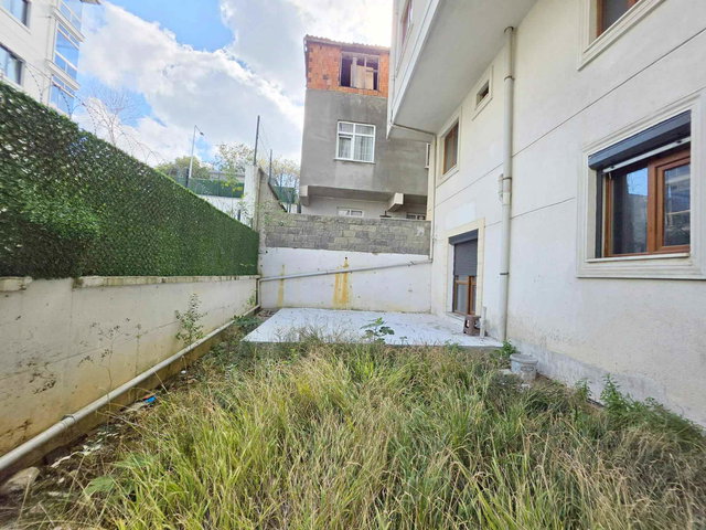 ÇEKMEKÖY ÇATALMEŞE SATILIK 2+1 DUBLEKS SİTE İÇİNDE 40M² BAHÇELİ