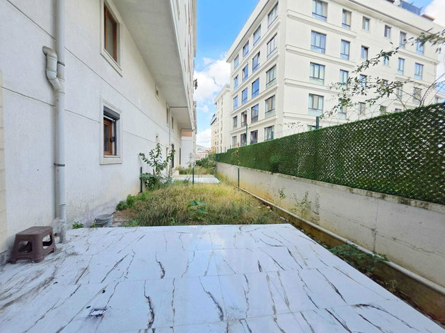 ÇEKMEKÖY ÇATALMEŞE SATILIK 2+1 DUBLEKS SİTE İÇİNDE 40M² BAHÇELİ
