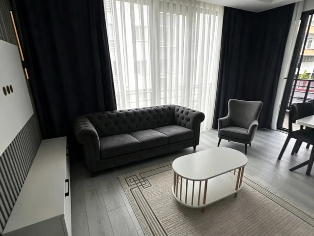 REMAX HÜSEYİN’DEN SATILIK İSTİKLAL MAHALLESİNDE ARA KAT 1+1 FUL EŞYALI SIFIR DAİRE!