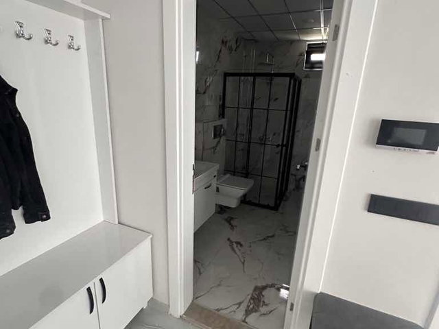 REMAX HÜSEYİN’DEN SATILIK İSTİKLAL MAHALLESİNDE ARA KAT 1+1 FUL EŞYALI SIFIR DAİRE!