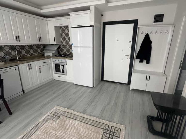 REMAX HÜSEYİN’DEN SATILIK İSTİKLAL MAHALLESİNDE ARA KAT 1+1 FUL EŞYALI SIFIR DAİRE!