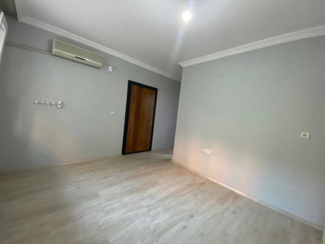 BUCA YENIGÜN MAHALLESIN DE 1+1 BAKIMLI KIRALIK DAIRE