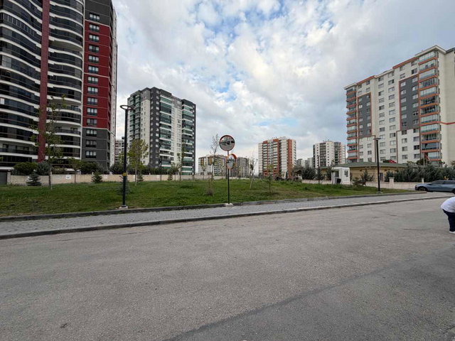 HOTKİ BULVARDA GÜNEY DOĞU CEPHE ARAKAT 154M2 4+1 EKTRALI FIRSAT
