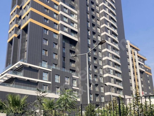 KARTAL ATALAR REFERANS LOCA 2 SİTESİNDE 1+1 EŞYALI KİRALIK DAİRE