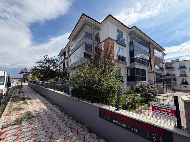 REMAX DEM'DEN MİMAR SİNAN MAH NİZAM PARK SİTESİNDE 3+1 DAİRE