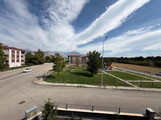 REMAX DEM'DEN MİMAR SİNAN MAH NİZAM PARK SİTESİNDE 3+1 DAİRE