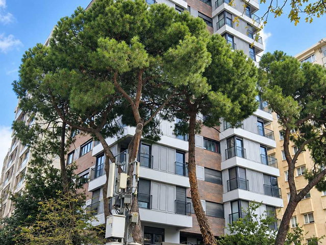 ERENKÖY ÖMERPAŞA'DA KÖŞE KONUM   120 M2 SATILIK 3+1 DAİRE