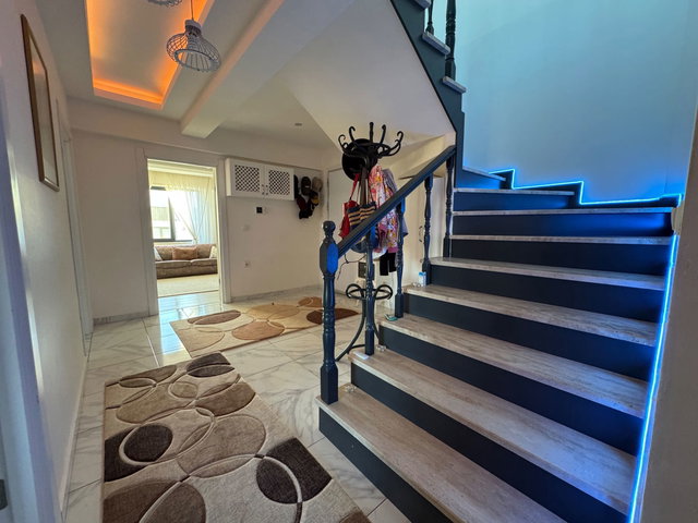 KIRLANGIÇ VADİSİ’NDE ÖNÜ AÇIK, TERASLI 4+1 SATILIK DUBLEKS DAİRE