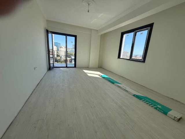 KARTAL YALI MAH.DE SATILIK 2+1 DAİRE METRO 5DK YÜRÜME, BALKONLU