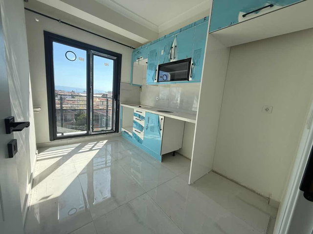 KARTAL YALI MAH.DE SATILIK 2+1 DAİRE METRO 5DK YÜRÜME, BALKONLU