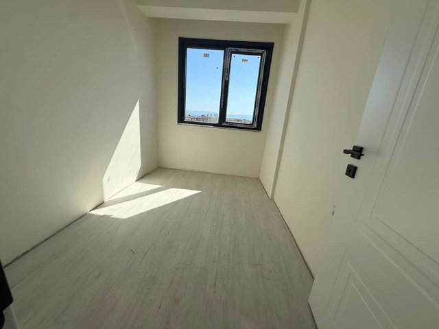REMAX KADER'DEN KARTAL YALI MAH.DE SATILIK 2+1 DAİRE E5'E 2 DK