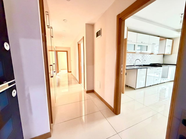 KÜÇÜKÇEKMECE CUMHURİYET MAH’DE 11. KAT | 3+1 | GÜNEY-DOĞU CEPHE | BALKONLU
