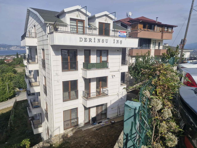 GÖLCÜK ŞEHİTLER MAH. 3+1 ÇATI DUBLEKS KİRALIK DAİRE