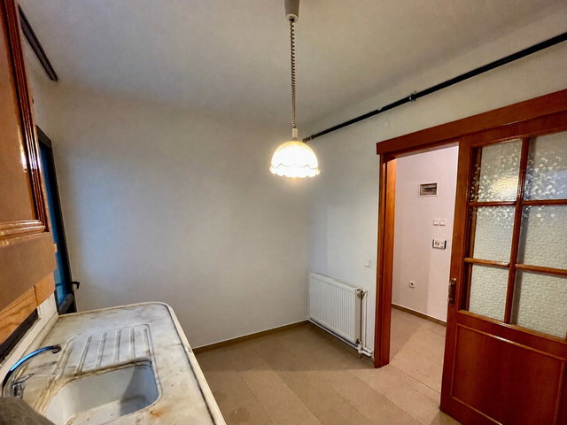 BOSTANLI’DA MERKEZİ KONUMDA 3+1 KİRALIK DAİRE