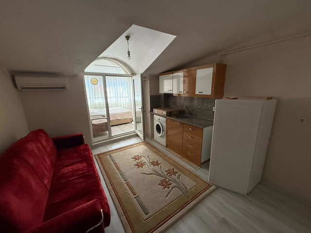 REMAX MODEL DEN DENIZLI LİSESİNE YAKIN 1+1 KİRALIK APART