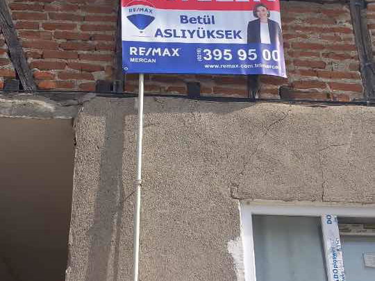 SAKARYA ADAPAZARI’NDA  KOMPLE SATILIK MÜSTAKİL EV | DOĞALGAZ KOMBİ, BALKON, 2 WC