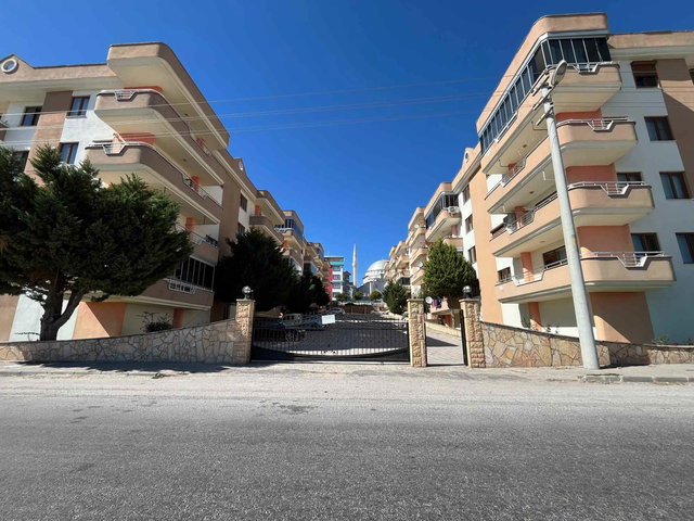 TOYGAR MAH. GAMZEPINAR SİTESİ’NDE 3+1 | 125 M² NET | 4. KAT | 3 CEPHE