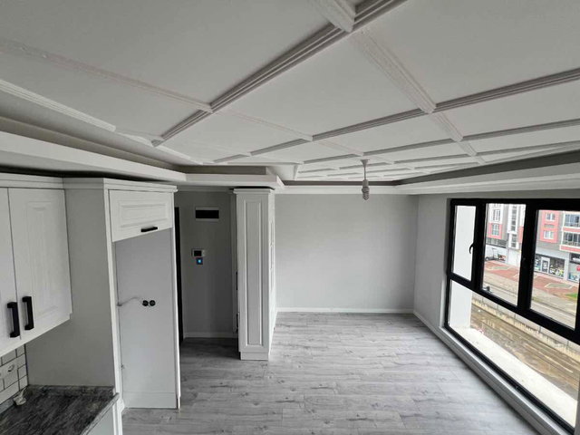 KÖRFEZ TRAMVAY DURAĞINA CEPHE KİRALIK LÜKS 1+1 LOFT DAİRE