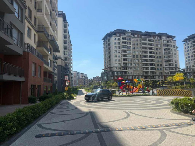 REFERANS BEYLİKDÜZÜNDE MODERN VE KONFORLU  2+1 KİRALIK DAİRE