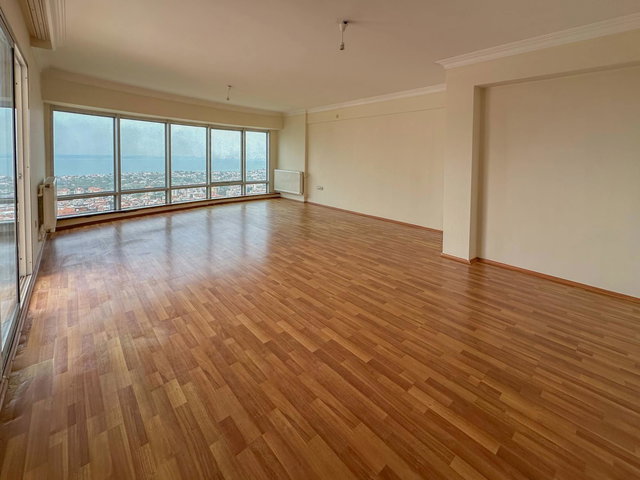 İZMIR NARLIDERE NARLI MAH. DENIZ MANZARALI 150 M2 3+1 DAIRE