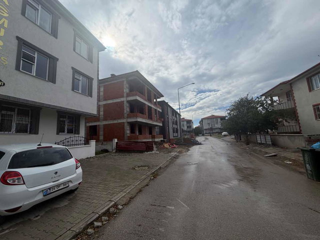 REMAX DEM'DEN ATATÜRK MAHALLESİNDE KİRALIK 2+0 DAİRE