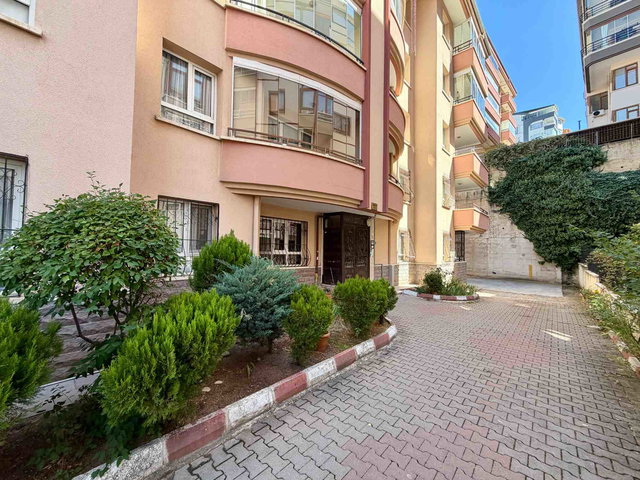 DİKMEN CADDESİ YAKINI 3+1 SATILIK DAİRE