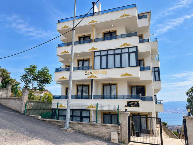 REMAX DREAM BAĞÇEŞME DENİZ MANZARALI 2+1 KİRALIK