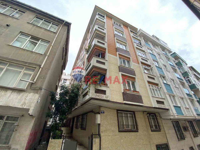 YENIBOSNA HÜRRIYET MAHALLESINDE 4+1 FERAH SATILIK DUBLEKS DAIRE