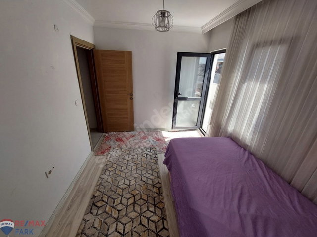 ÇAYIROVA ÖZGÜRLÜK MAHALLESİNDE KİRALIK 1+1 DAİRE