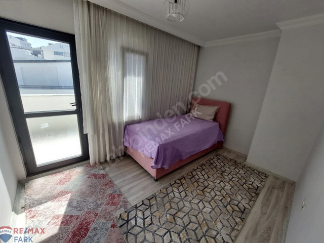 ÇAYIROVA ÖZGÜRLÜK MAHALLESİNDE KİRALIK 1+1 DAİRE