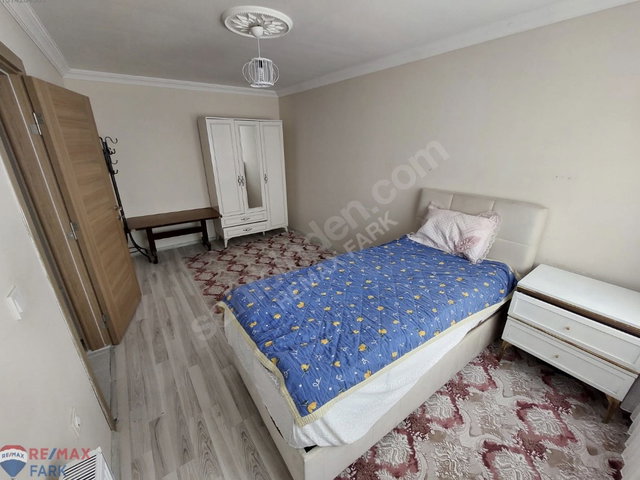 ÇAYIROVA ÖZGÜRLÜK MAHALLESİNDE KİRALIK 1+1 DAİRE