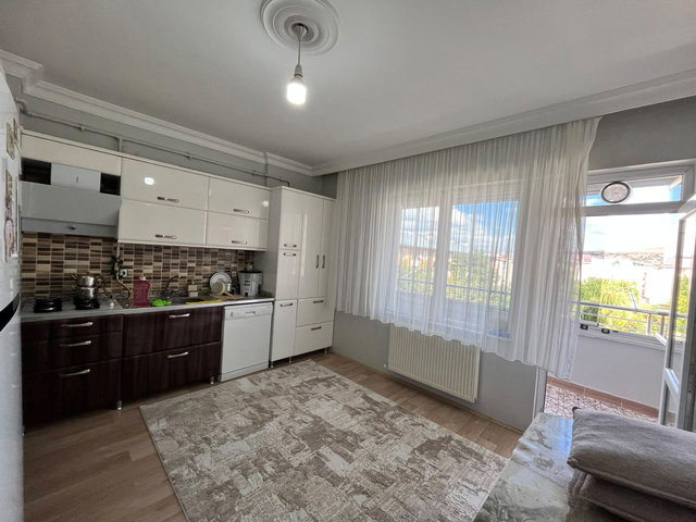 REMAX İLKE'DEN ŞÜKRÜPAŞA'DA 3+1 SATILIK DAİRE