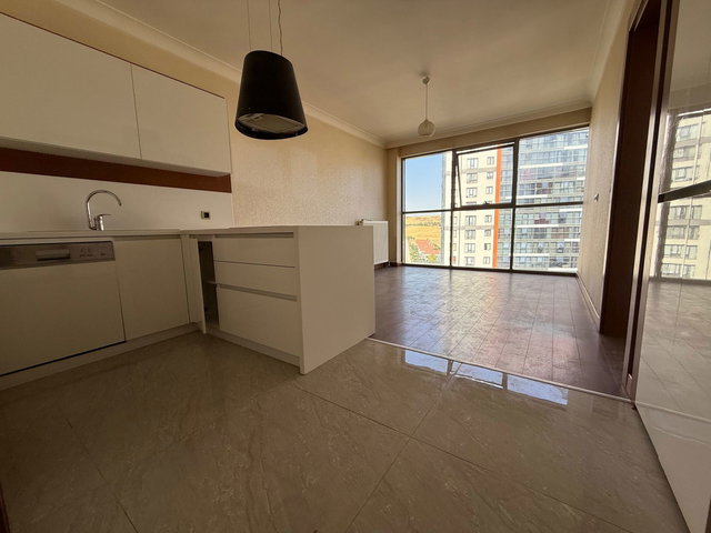 RELAX PLUS SITESI 1+1 EŞYALI PEYZAH CEPHE YÜKSEK KAT TEMIZ DAIRE