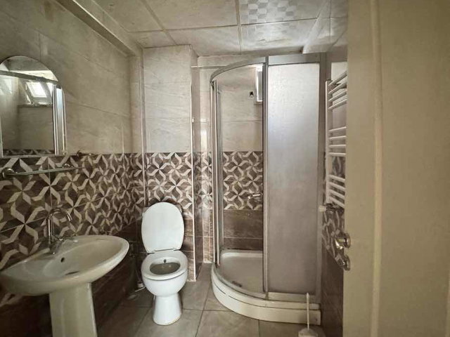 REMAX LAND DEN ÇORLU CEMALİYE EFE SOKAKTA 4. KAT BALKONLU 1+1 KIRALIK DAIRE