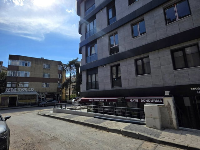 ALTINTEPE'DE SIFIR, KAPALI MUTFAKLI VE GENİŞ TERASLI PREMİUM 2+1 DAİRE
