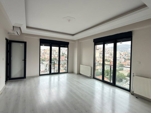 MALTEPE GÜNAYDIN RESİDENCE'DA DENİZ MANZARALI YENİ BİNADA  2+1
