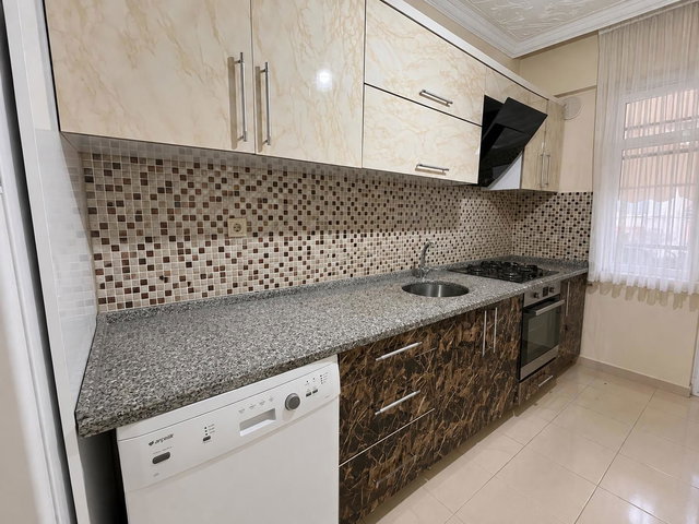 DERİNCE ÇENESUYU MAHALLESİNDE YENİLENMİŞ 5+1 SATILIK DAİRE