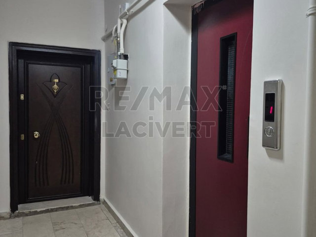 RE/MAX LACİVERT'TEN YILDIZKENT'TE KİRALIK 3+1 DAİRE