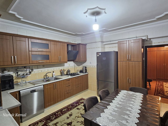 REMAX İLKE'DEN KAYAKYOLU'NDA 4+1 SATILIK DAİRE