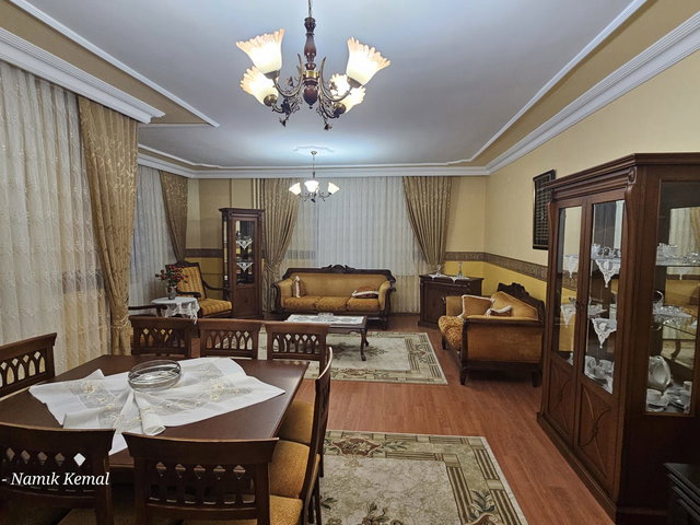 REMAX İLKE'DEN KAYAKYOLU'NDA 4+1 SATILIK DAİRE