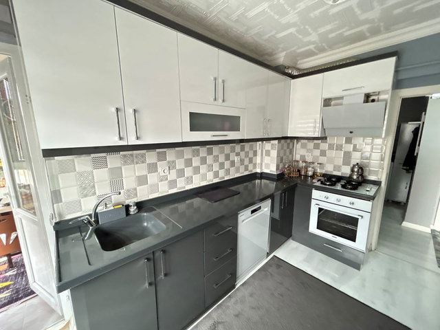 ETİMESGUT SÜVARİ MAH. GÜNEY-BATI CEPHELİ 3+1 EN ÜST KAT, BALKONLU 110 M² DAİRE